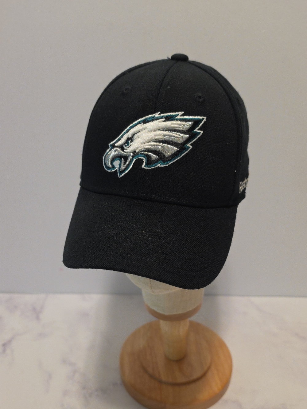Philadelphia Eagles Black Baseball Cap with Embroidered Logo